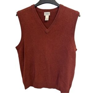 Men’s brick red L.L. Bean sweater vest. Professional preppy modern size large